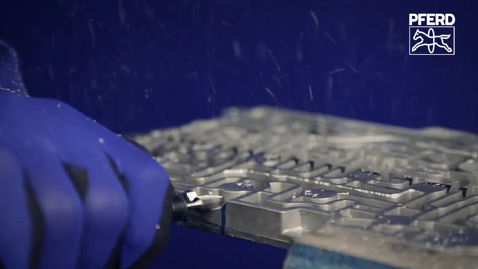 Bearbeitung von Aluminium mit PFERD-Frässtift ALU